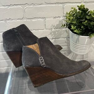 Lucky Brand Gray Suede Wedge Ankle Boots / 8